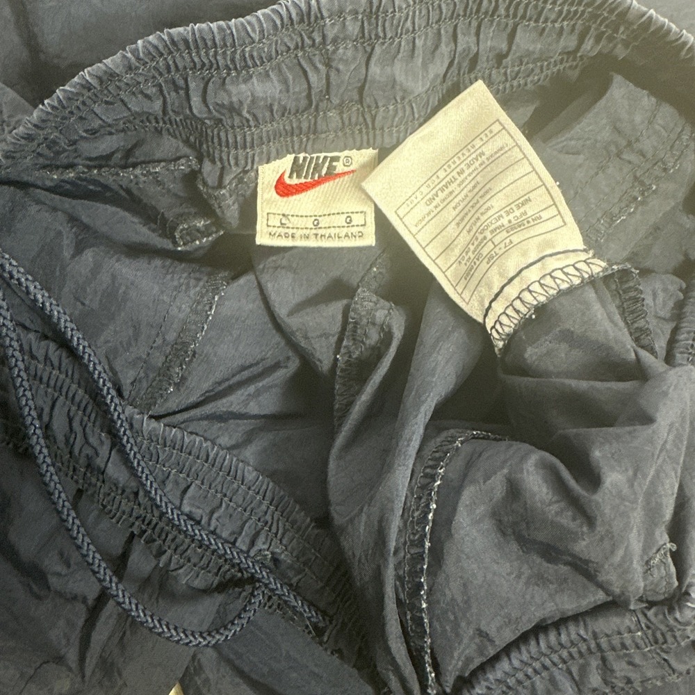 Vintage‎ Nike Track Pants Men's Large Navy Blue Swoosh Windbreaker Y2K 90s - Picture 3 of 11
